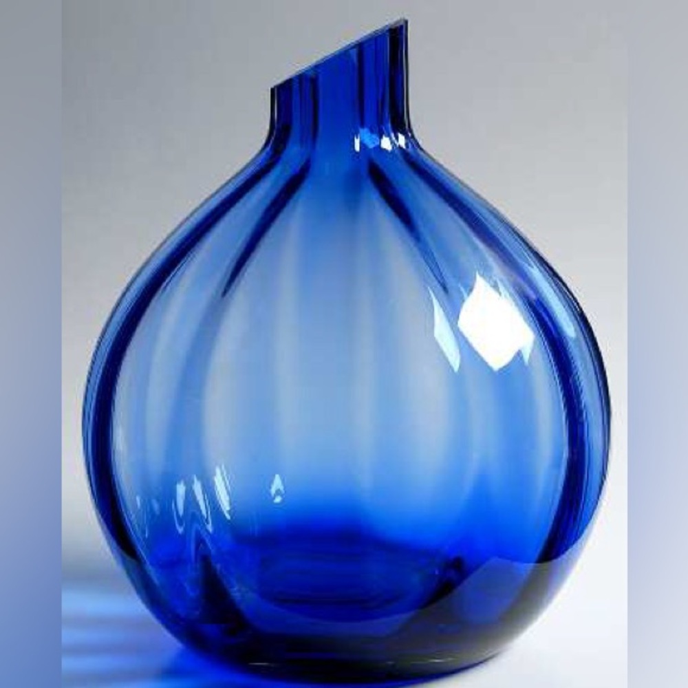 Rare Mikasa Billow cobalt blue hand-blown glass vase 11”
